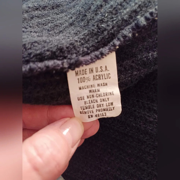 A Vintage Diana Marco Off the Shoulder Black Knit Sweater - Picture 5 of 6